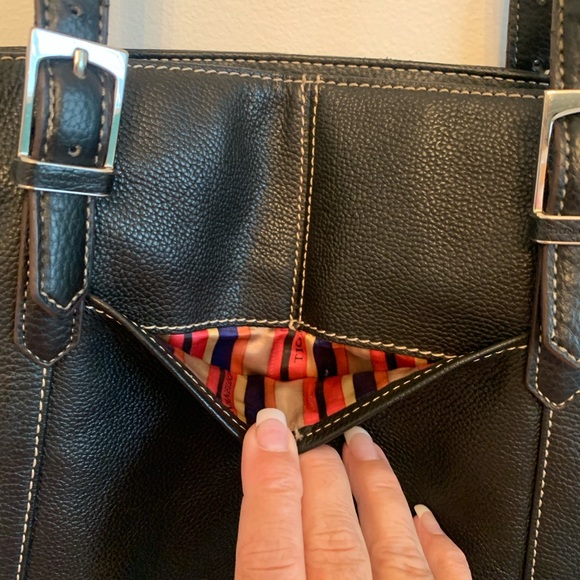 Tignanello Black Leather Shoulder Bag - Picture 3 of 5